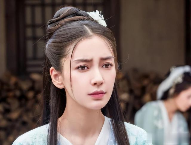 表面红得发紫，却拿不出一首像样的代表作，这10位明星太尴尬