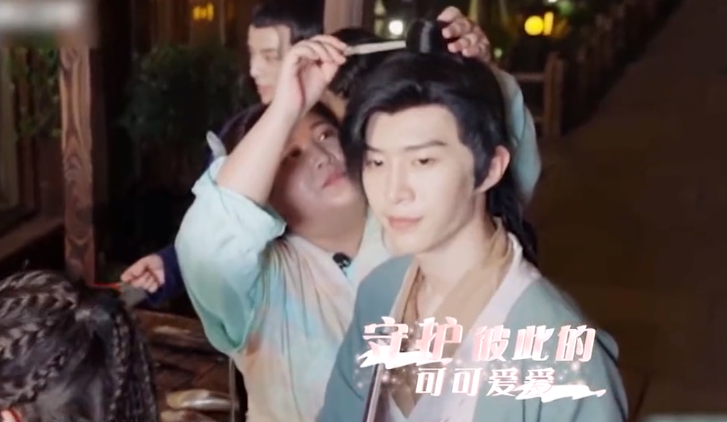 贾玲|离谱大瓜！曝贾玲已经秘密生子，孩子父亲是范丞丞，男方发声回应