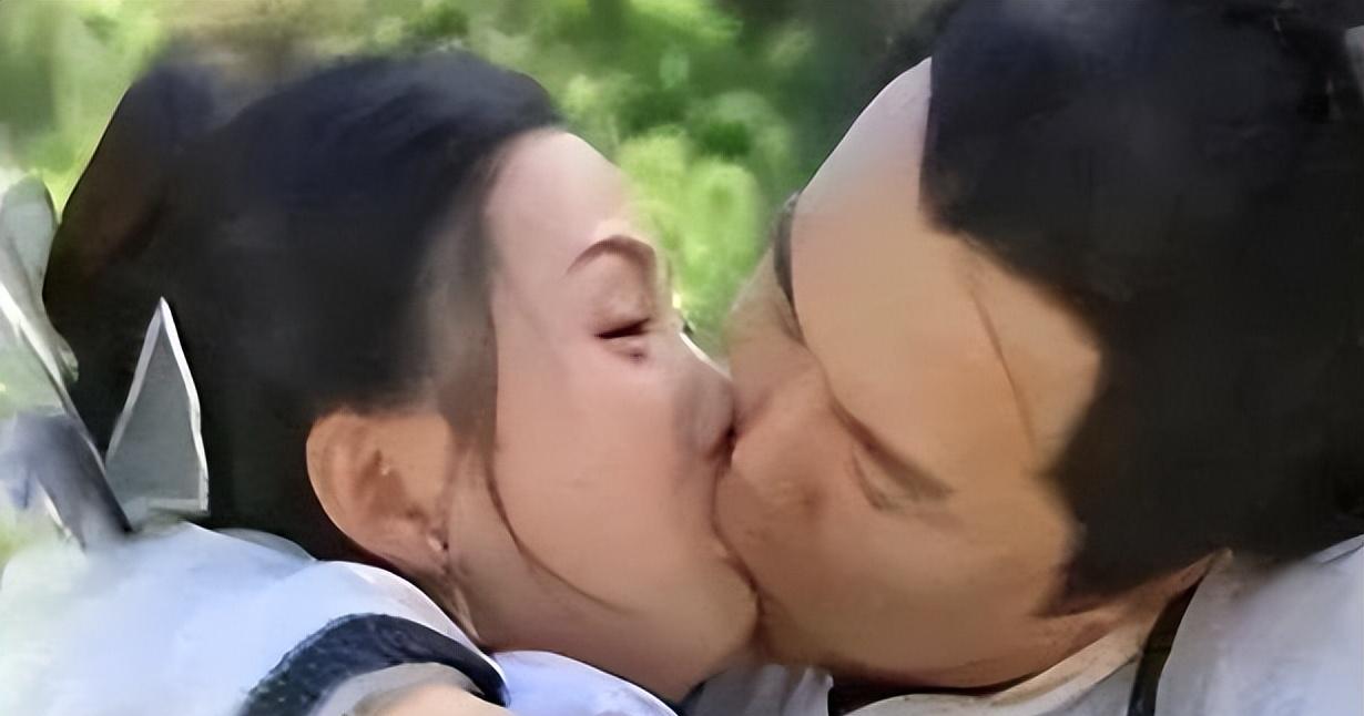 李沁|又惹争议,嘴含戒指接吻,国产剧的吻戏又开始了一场“病态传承”