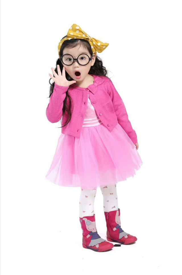 童星阿拉蕾：4岁出道年收入百万，自称要赚钱养弟弟，现状如何？