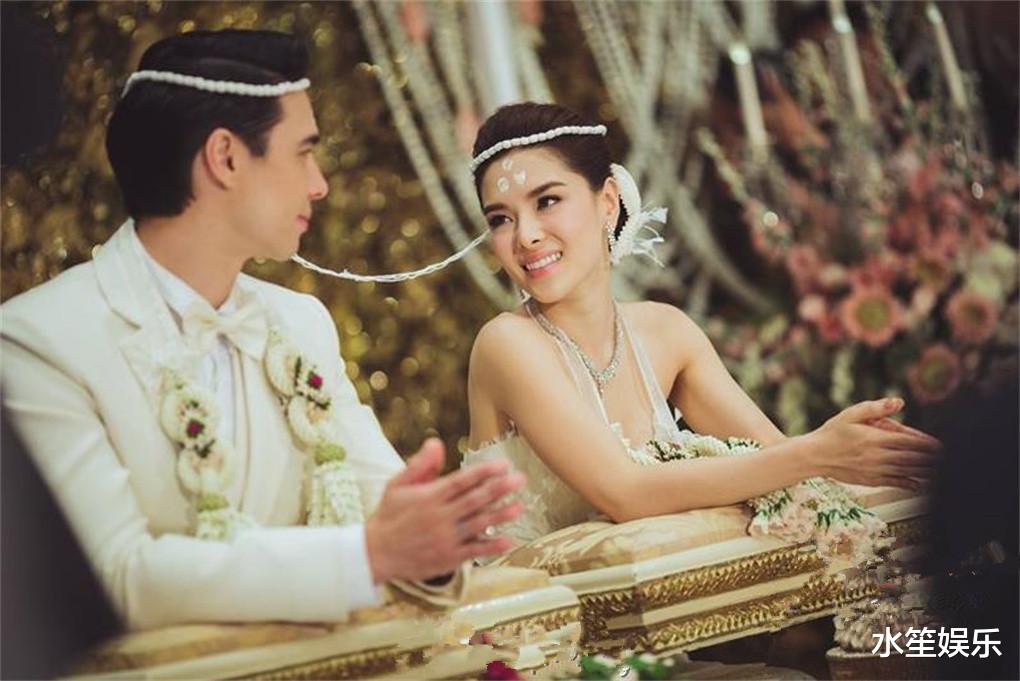 好莱坞|泰国歌后Lydia庆祝结婚8周年,和老公在一起18年,一家五口超幸福