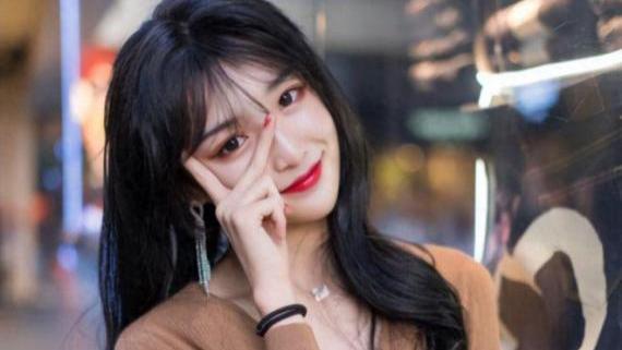 网红艾比，勇敢为爱变性，却每天都因此血流不止？网友：这才是真爱！