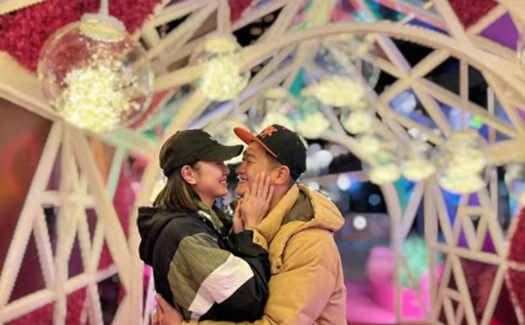 婚姻再出问题?港歌手太太公开点名老公的女同事,更斥对方言行越轨