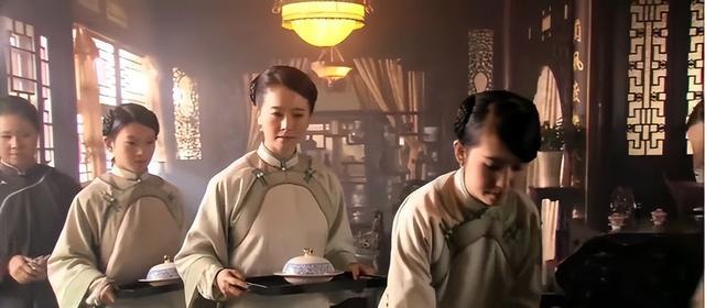 招聘|你愿意干吗？月薪14万招聘阿姨需跪式服务，网友：可以签长期合同