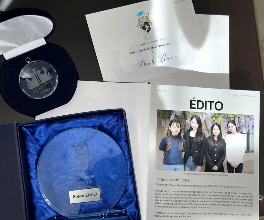 赵文卓参加女儿毕业典礼,女儿一个背包18万,学费高达1500万!