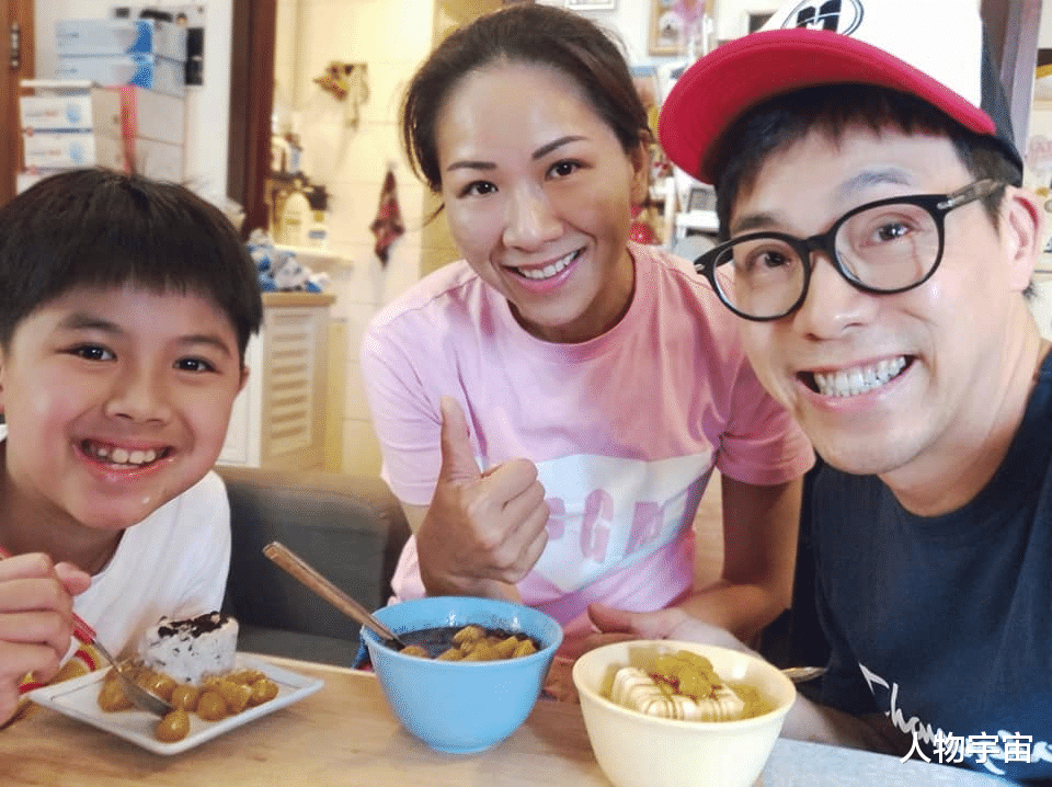 他是香港知名主持人,中佬移居加拿大,没买独立屋吃饭竟这么安排