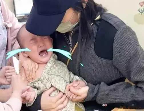 李亚鹏|李亚鹏爱妻人设坍塌，海哈金喜吐槽他没责任心，孩子生病还遭训斥