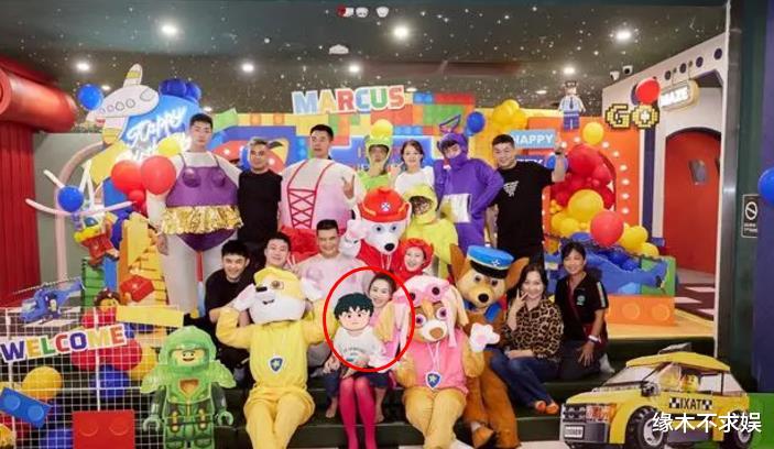 张柏芝为小儿子庆生,5岁张礼承首曝正面照,颜值超高不输俩哥哥