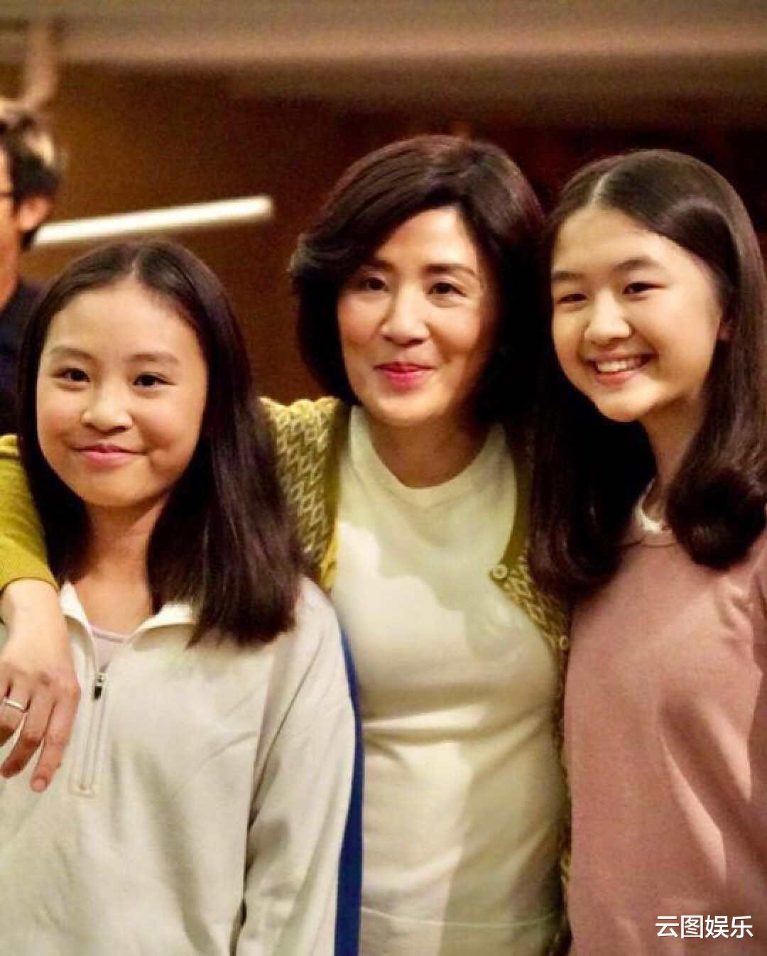 吴君如|吴君如全家为女儿庆生！17岁爱女太像陈可辛，有意进娱乐圈发展