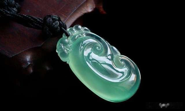 翡翠|知道「豆糯冰玻」就算行家？殊不知老种翡翠和嫩种翡翠才是关键