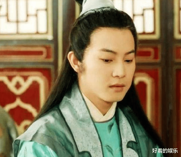 沙溢一家四口同游日本,安吉小鱼儿大变样,胡可被质疑整容了