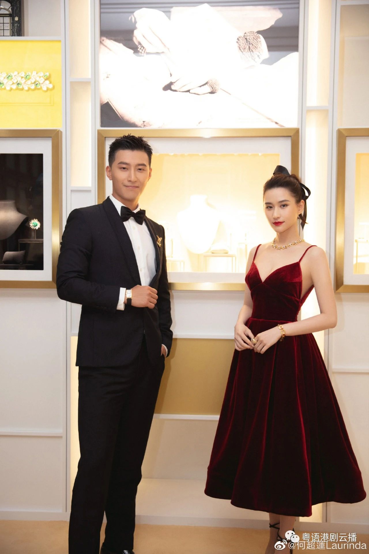 窦骁|何超莲低胸出席婚前派对　公主上身明嫁窦骁