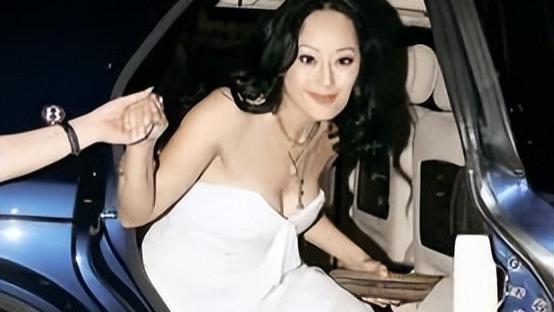 “香港桃色女王”章小蕙：她是男人们心中永远的尤物与梦魇