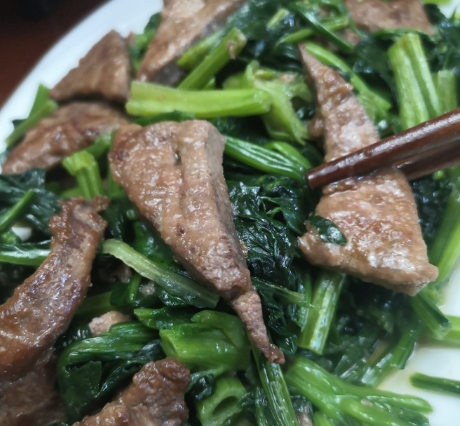 “贫血”最怕吃这菜，冬天要经常吃，补血补铁，脸色更红润！