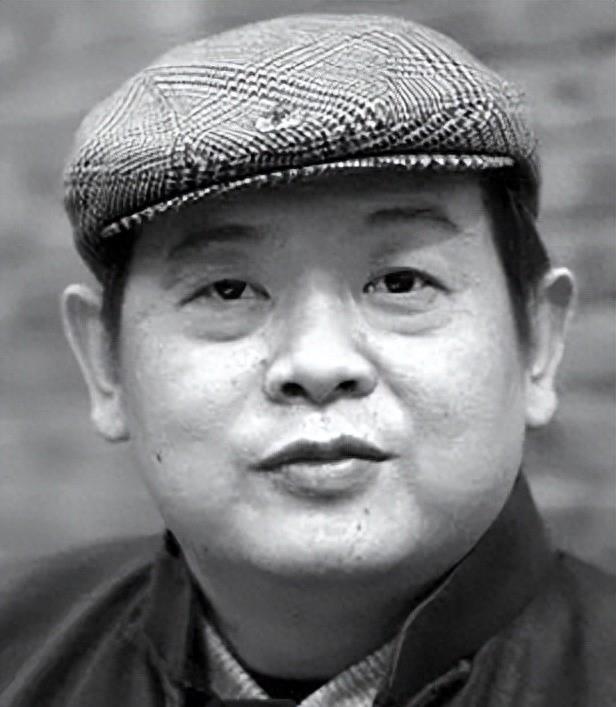 冯小刚主持葬礼，张国立痛念悼词，他的逝世，让半个娱乐圈都哭泣