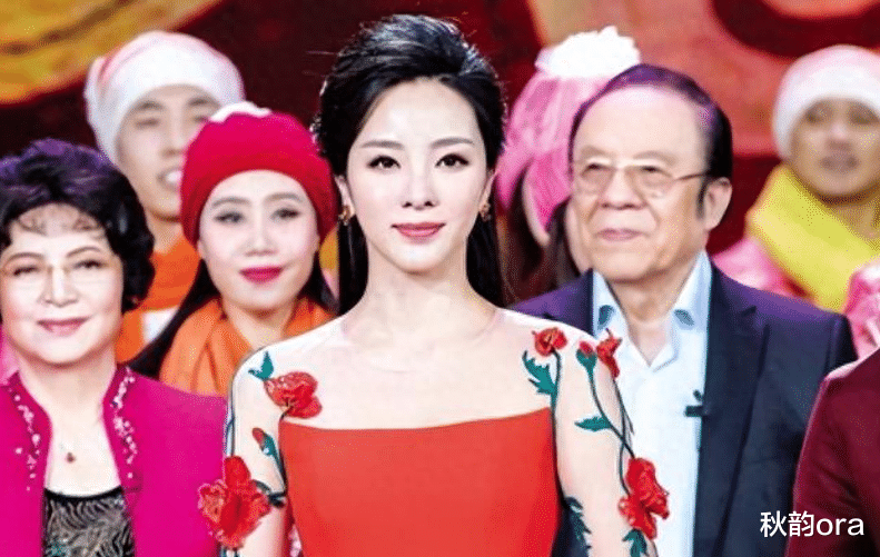 善恶到头终有报!央视主持人李思思,已经活成了一个笑话