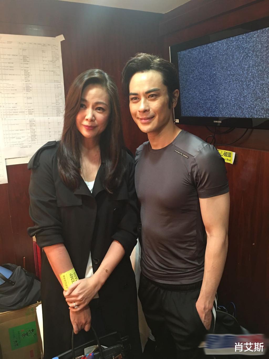 劈腿花心被看扁,50岁傍上血统成谜港姐,郑嘉颖披哥失利塌房了?