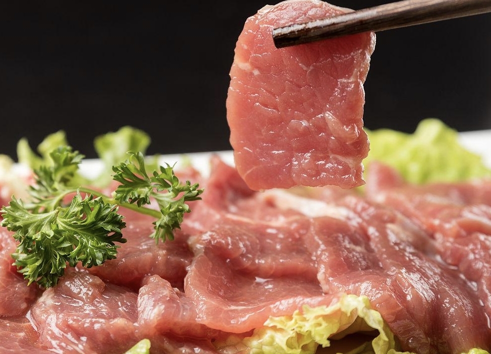 牛肉|牛肉怎么炒又滑又嫩?牢记“一切一腌”,牛肉入味鲜嫩不塞牙