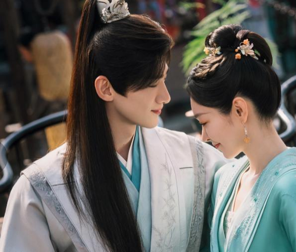 白敬亭、宋轶携手演绎古装剧，《红酥手》喜迎王星越、宣璐加盟。