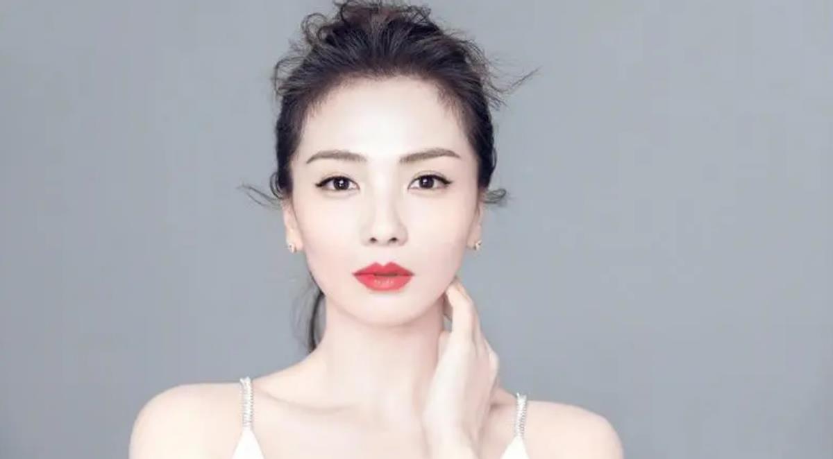 刘涛糜乱私生活曝光!表面贤妻背后乱搞,京城四少都是她的工具