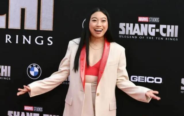 宝马|宝马招聘姑娘被要求统一长相,三角眼,大鼻头,厚嘴唇