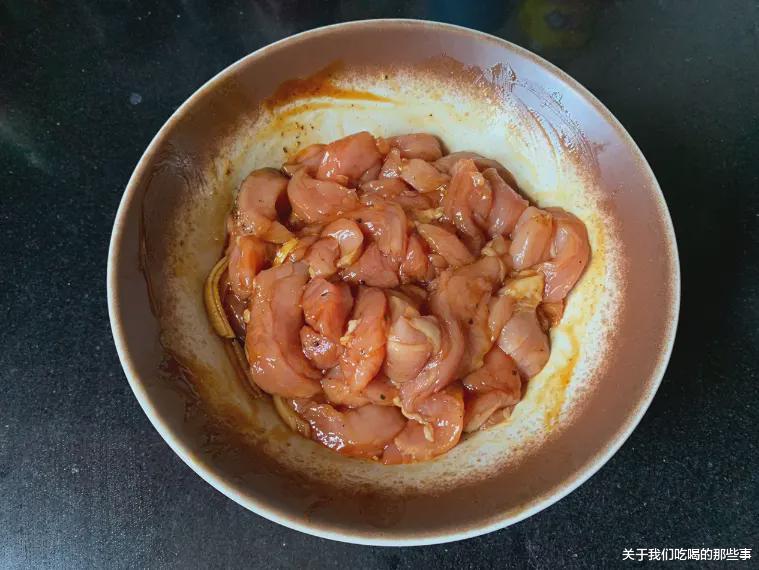 小酥肉|炸小酥肉，面糊记得用这6样混合就行了，外酥里嫩，放凉了也好吃