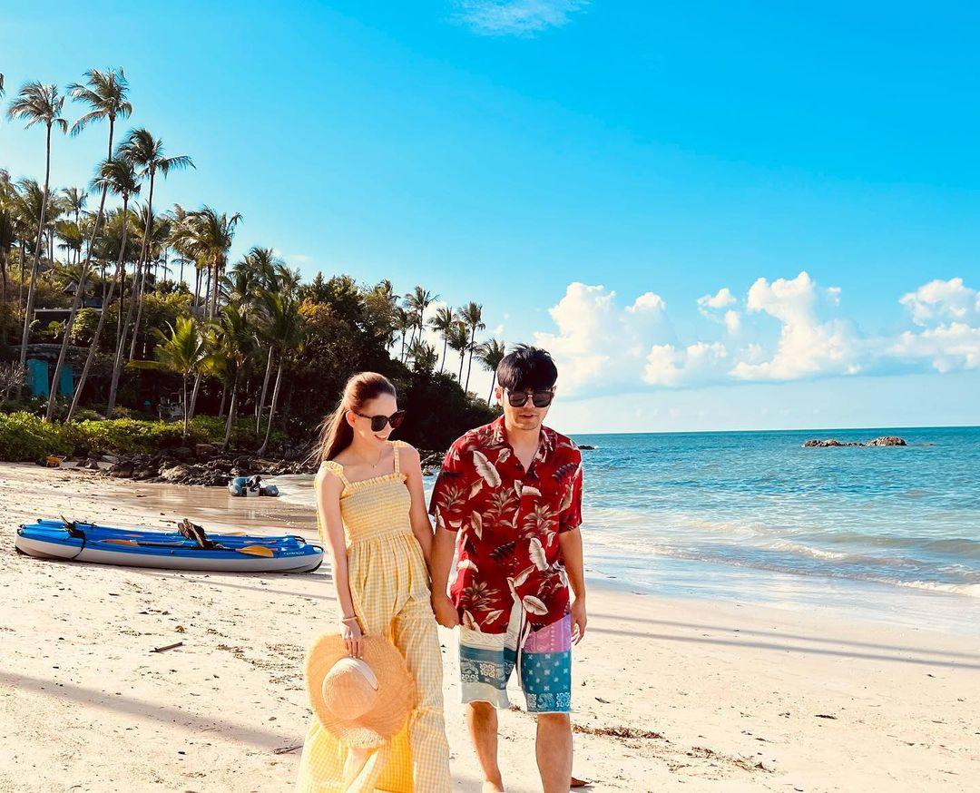 周杰伦|44岁周杰伦晒庆生照,与昆凌合体秀恩爱,感谢娇妻安排生日派对