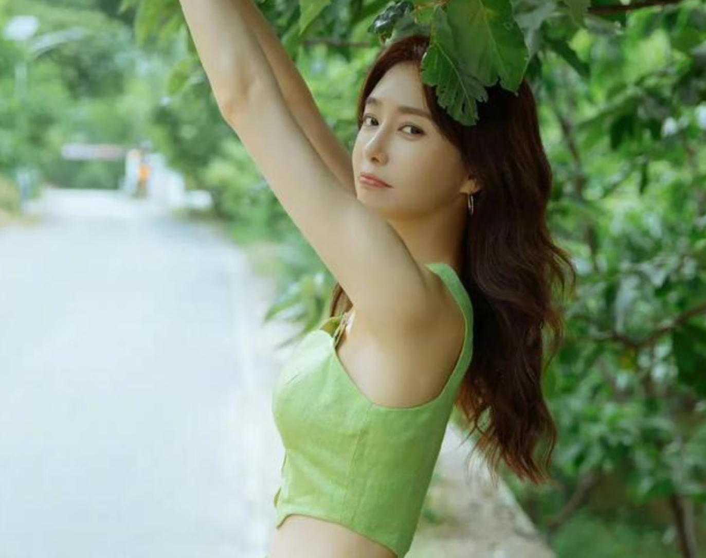 魏大勋|曝魏大勋逼婚秦岚失败,只为攀富婆吃软饭,与杨幂分手内幕太离谱