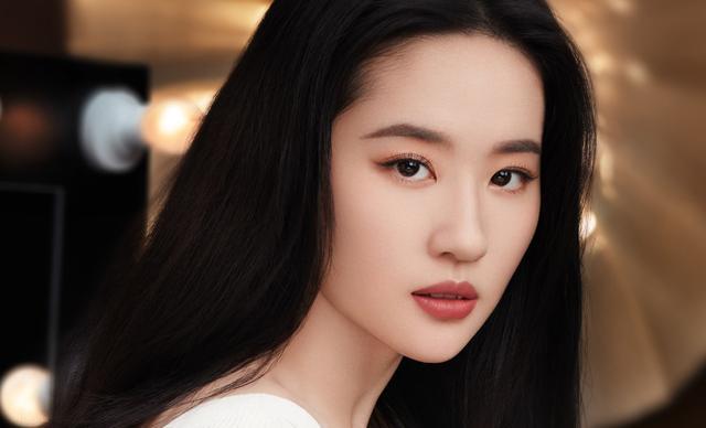 刘亦菲|刘亦菲被欺凌事件火上热搜,中国新闻网锐评:欺凌他人很羞耻