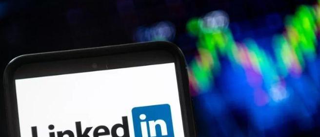 苹果|销毁核心数据,裁员700人!摆了9年架子后,260亿巨头扛不住了