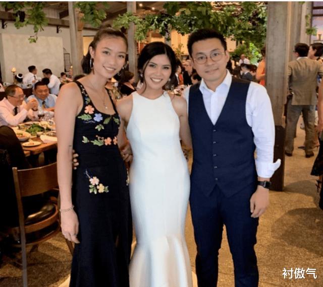 郭晶晶|看到郭晶晶亲手把霍启刚送进体制内，才明白她在霍家地位高的原因