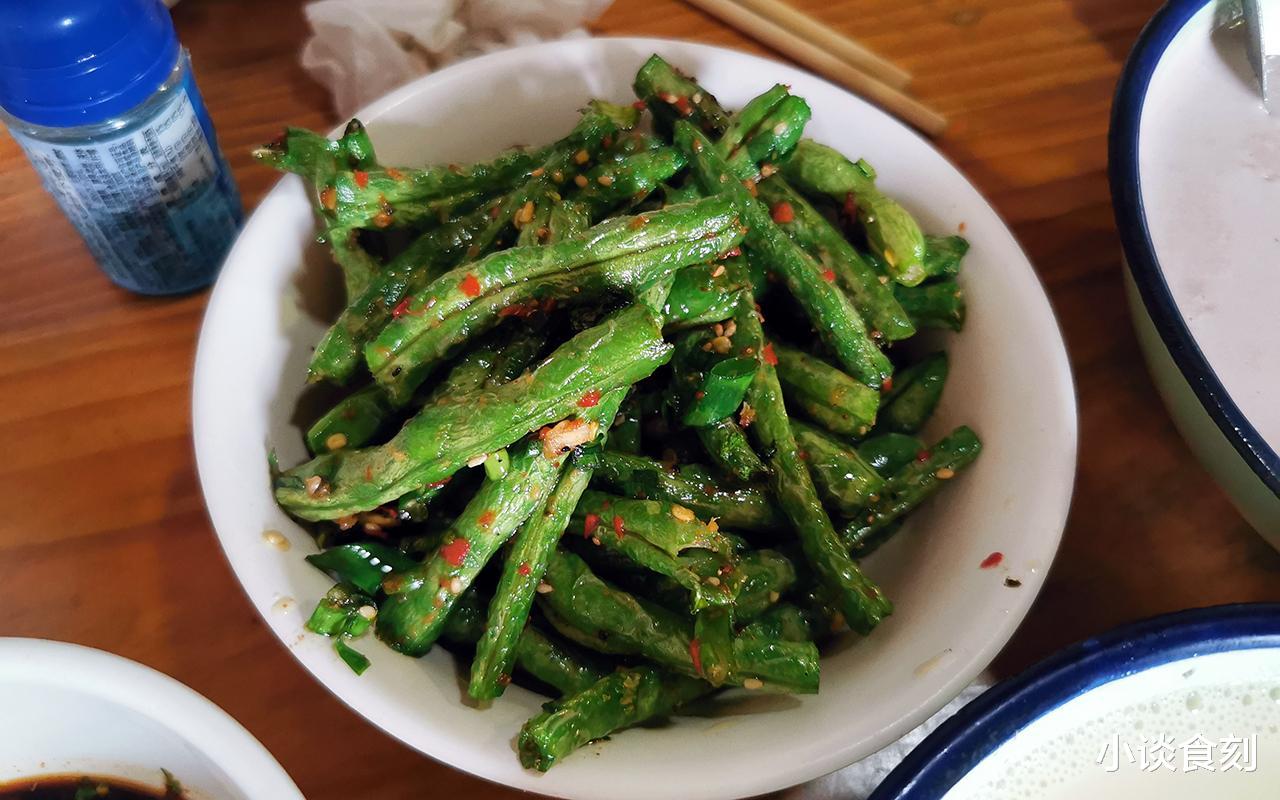 寺庙|寺庙的斋饭没有荤腥,为啥有的和尚还是肥头大耳?看完饭菜明白了