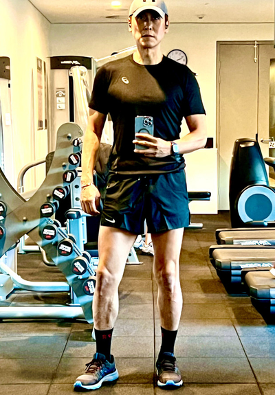 马德钟:TVB视帝最终选择离开邵氏,与家人庆生幸福甜蜜