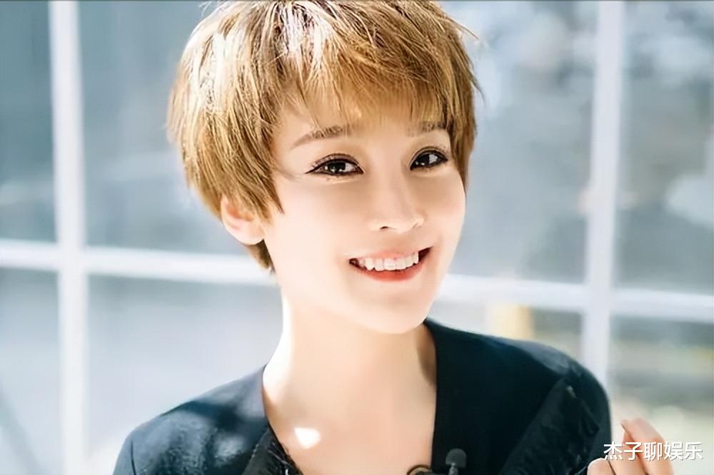 谢楠|100斤算胖吗？谢楠瘦脱相、张天爱直角肩，这种畸形审美何时到头