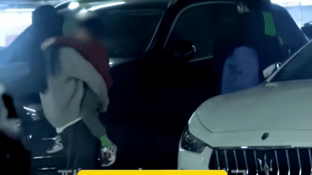 吴奇隆变身专职司机，载妻儿出游共享天伦之乐