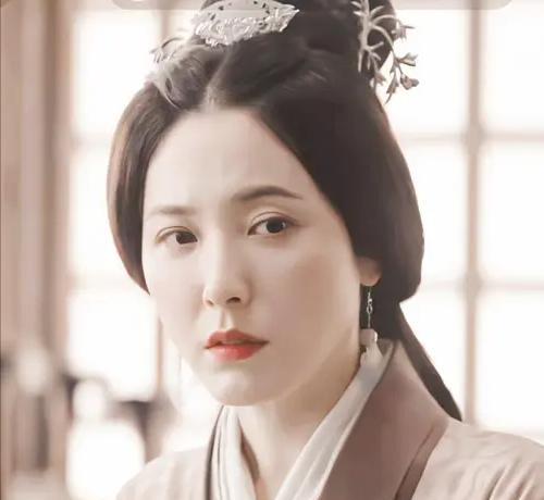 任敏|女明星真实饭量被曝光:娜扎嗦粉1口1根,颖儿每天一粒老干妈