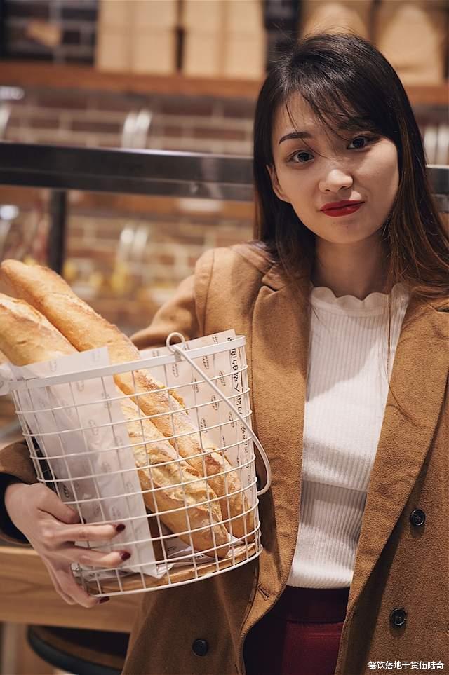 面包|面包自助？一次性的餐饮生意，比网红餐饮倒闭还要快