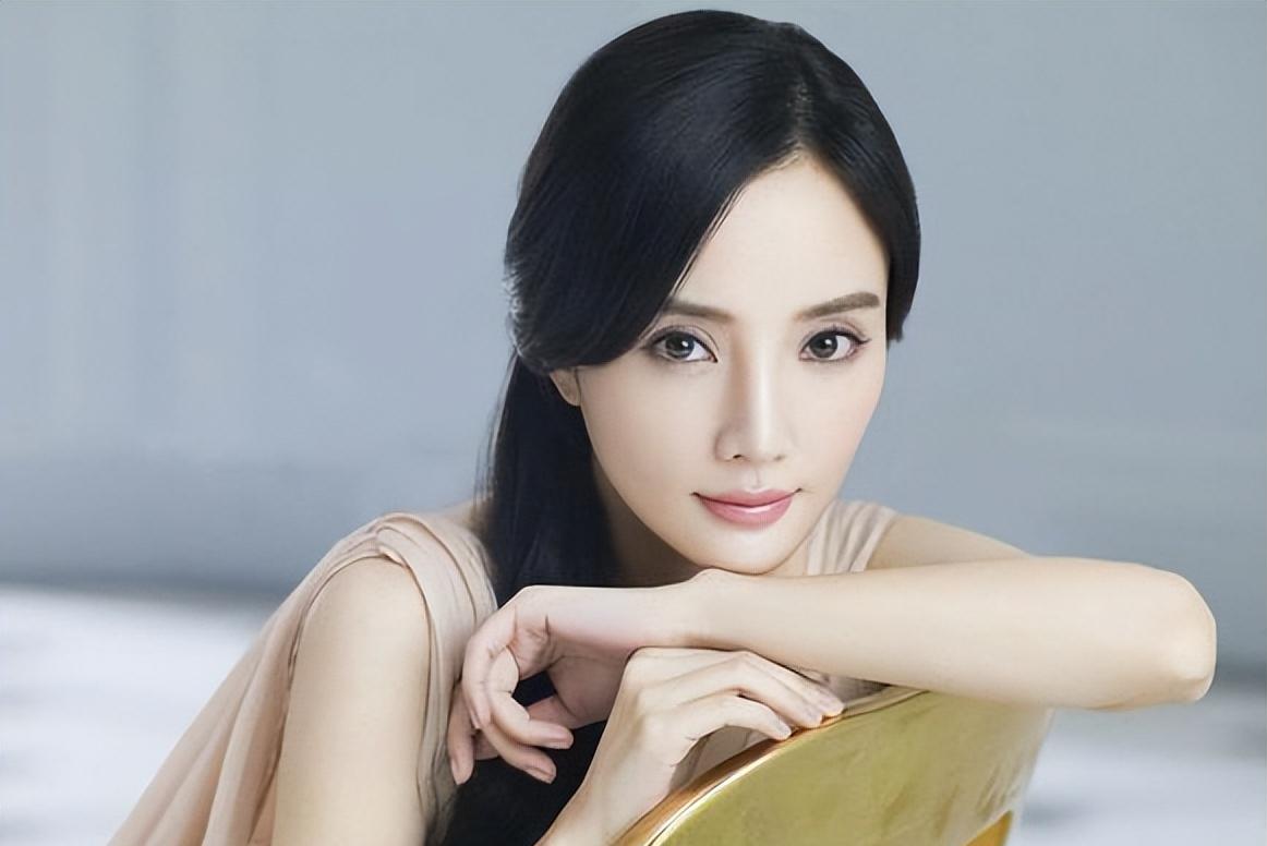 李小璐|公开为笑果发声?当初闹出“洗头门”的李小璐