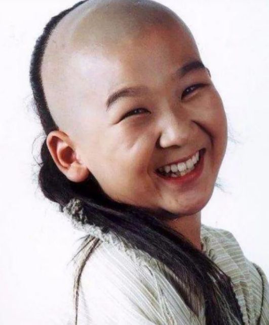 六位长“残”的童星：因肥胖被北影拒绝，头秃沦为路人，丑态各异