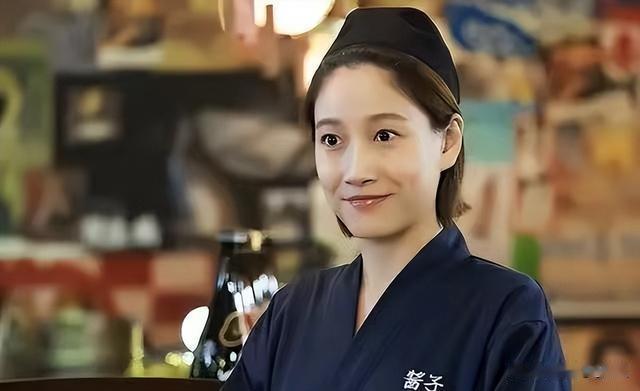 女演员的外貌有多重要？37岁热依扎和33岁啜妮，差距一目了然