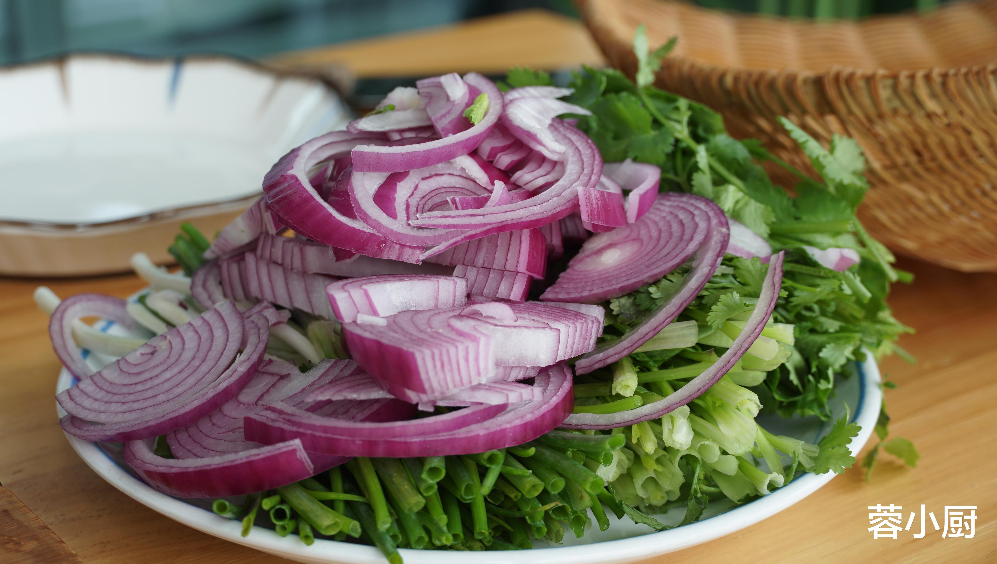香菇|懒人必备万能酱,一次做一锅,保存3个月不坏,拌面下饭都好吃