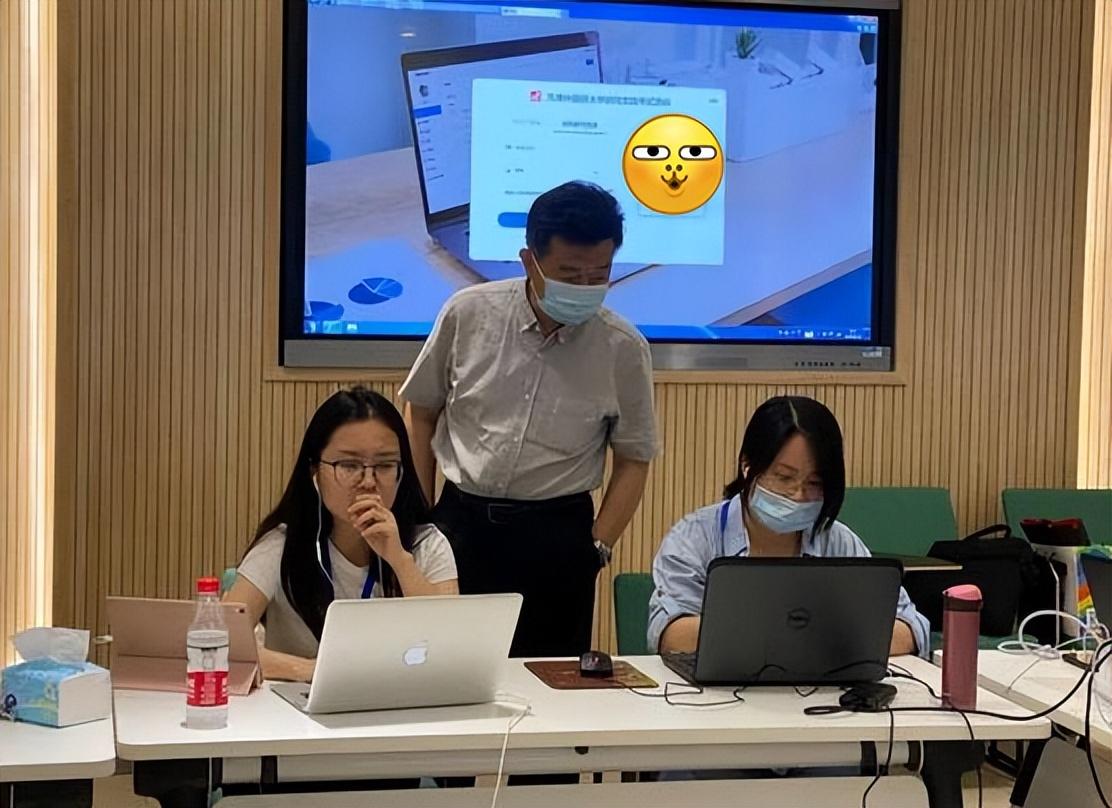 继厦门教师编招聘遇冷后，多地三甲医院也招不够人，原因叫人无奈