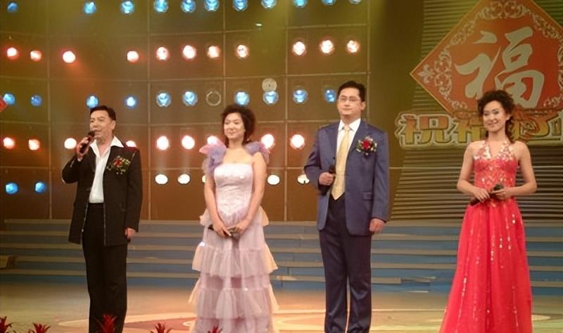 事实证明,央视看走眼了,节目已停播!主持人没有你想的那么简单