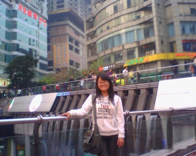 旅行|我川妹子,32岁不结婚不生孩,骑摩托环游全国,一年行36000公里