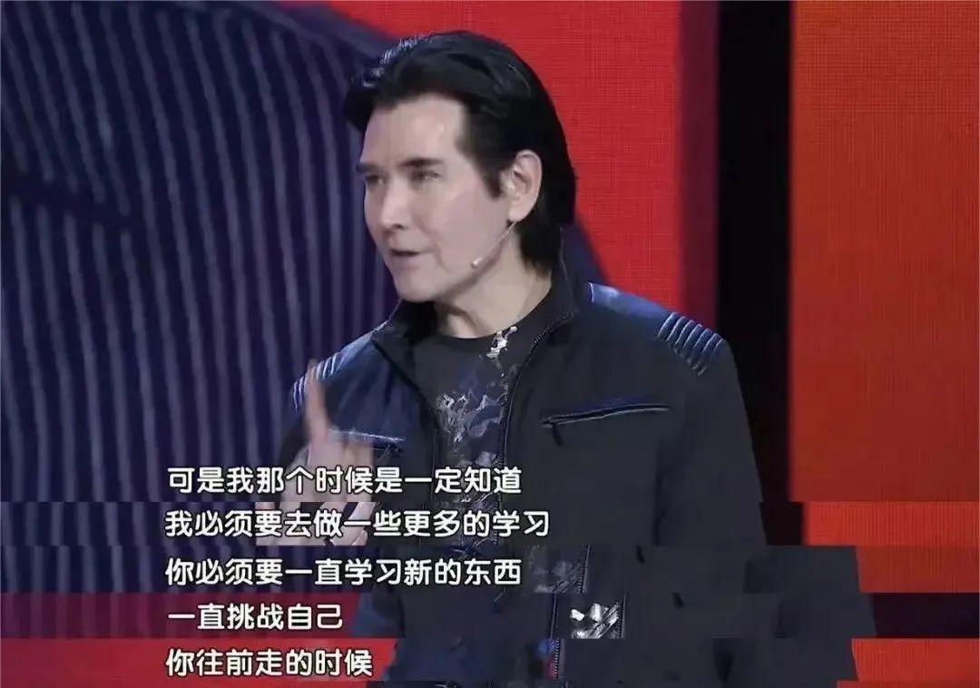 事实证明,无妻无子62岁的费翔,已经走上了另一条人生大道