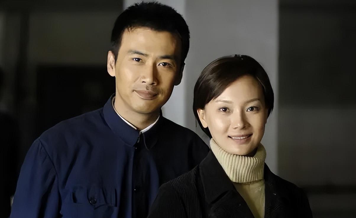 当46岁陈数对比43岁殷桃，我才明白，什么叫自然老去