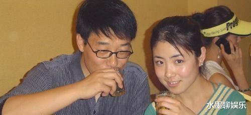 因为太漂亮被赵本山看中,结果拒绝喝酒被“封杀”,今回农村教书