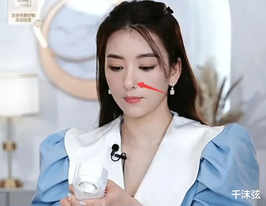 方媛|方媛直播带货赚零花钱,介绍商品淡定娴熟,鼻头圆润鼻梁歪疑整容