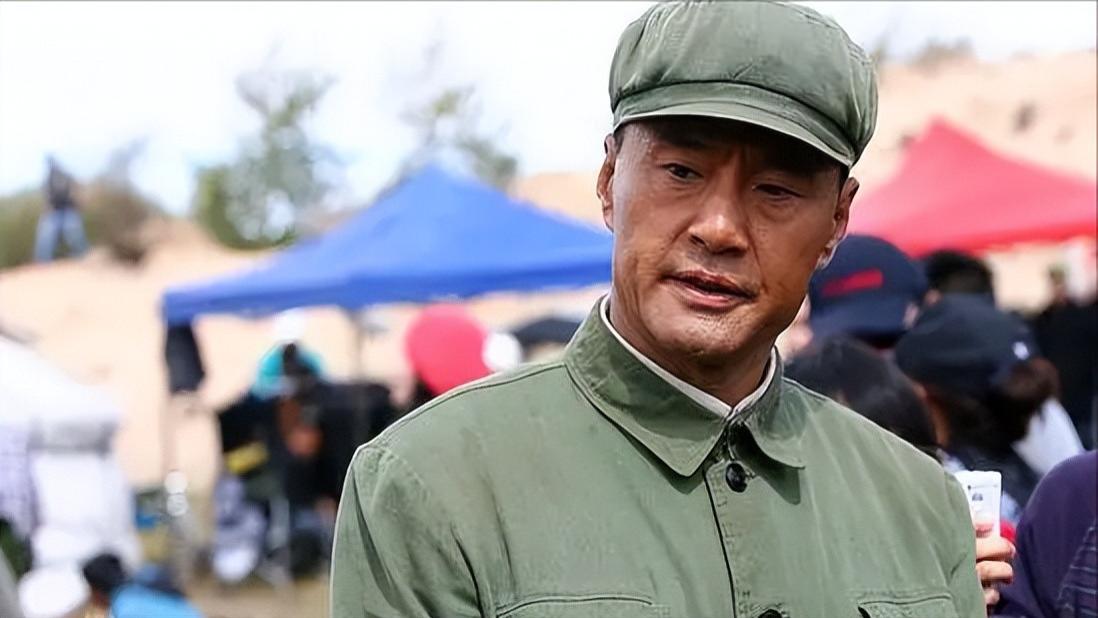 于荣光|都2023年了，于荣光还在“啃老本”，64岁以这样的方式败光路人缘