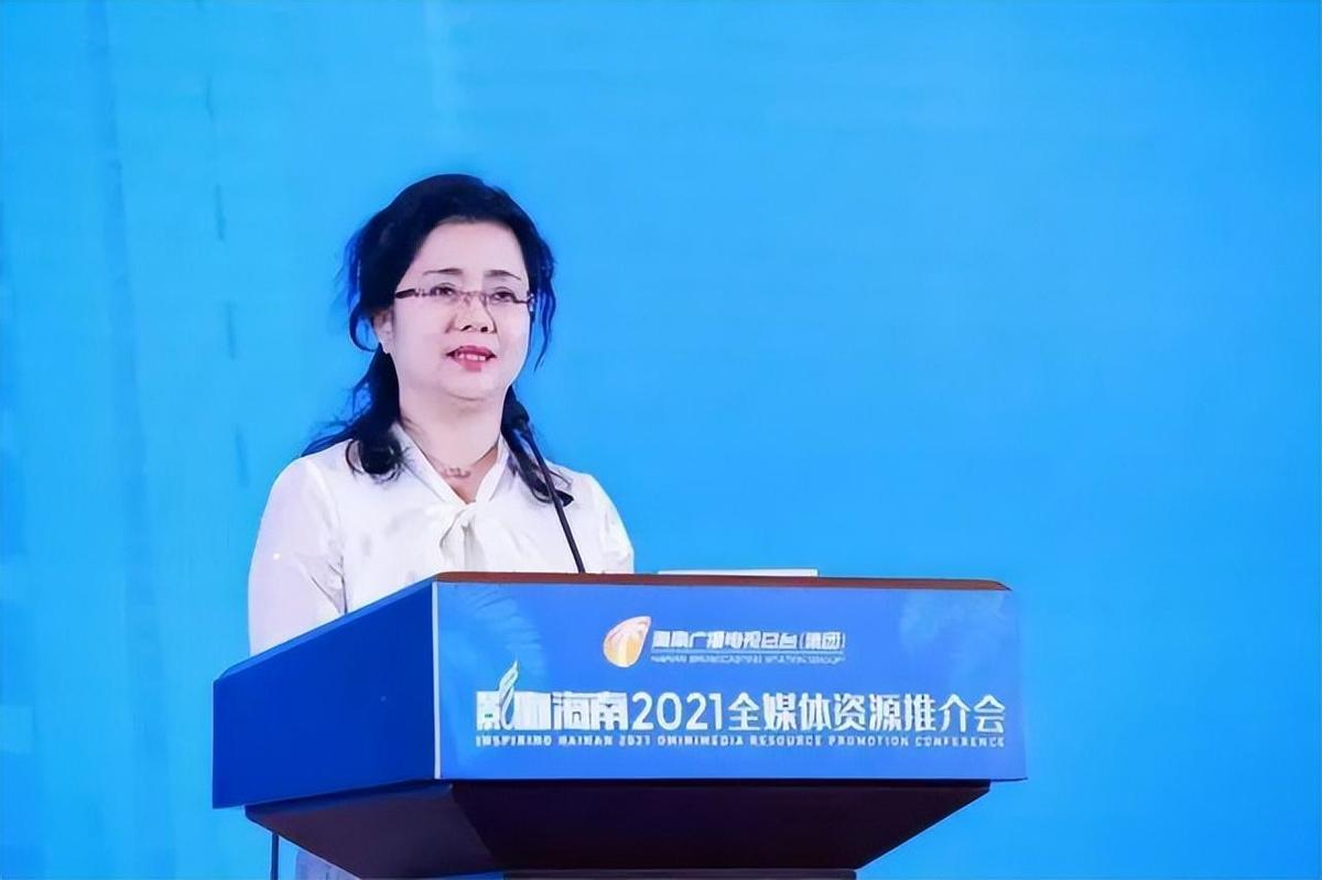 一美女干部被查！气质佳面如桃，美丽外表下难掩背后污垢